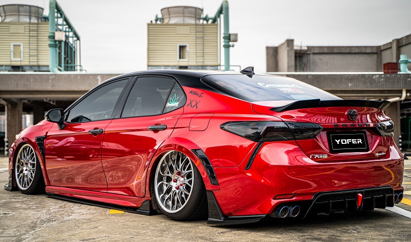 适用2018丰田八代凯美瑞运动版改装极夜尾翼宽体大小包围前后轮眉