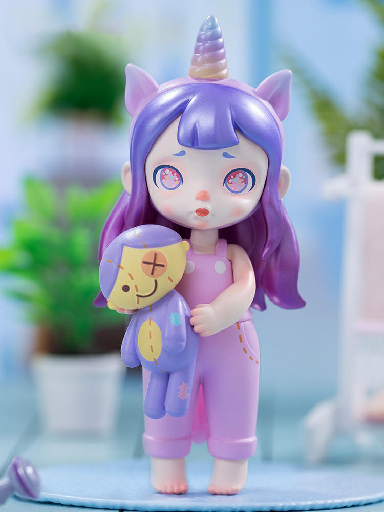 潮玩手办laura劳拉睡衣派对系列盲盒少女礼物摆件