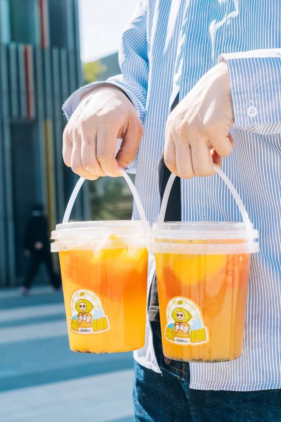 一桶水果茶桶注塑杯700/1000ml一次性超大手提奶茶杯霸王杯