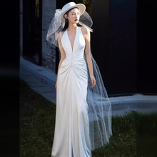法式轻婚纱白色显瘦新娘结婚迎宾v领性感旅拍简约高级感挂脖礼服