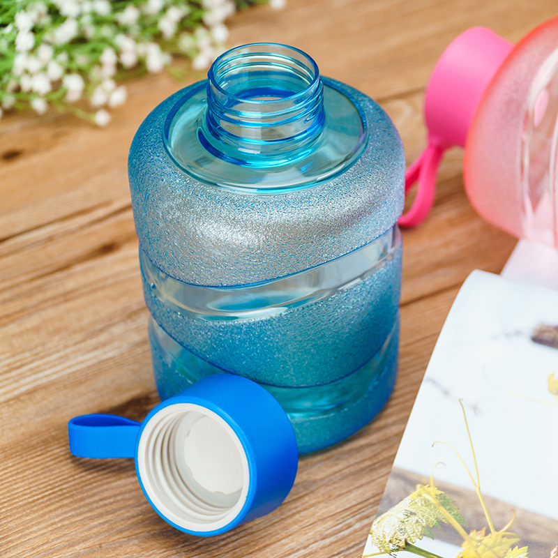 迷你运动水瓶饮水机水桶型塑料杯大容量矿泉杯子男学生水杯900ml