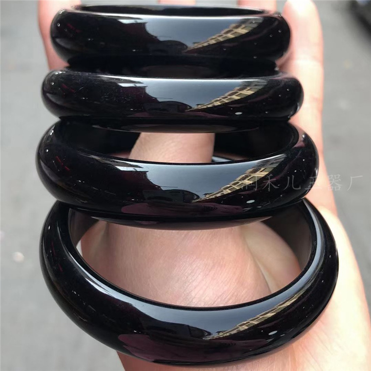 厂家批发天然巴西冰种帝王黑玉髓手镯纯黑玛瑙手镯玉髓玛瑙玉镯子