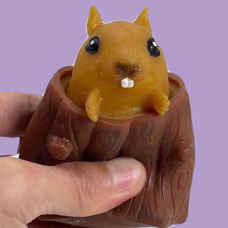 外贸亚马逊新款飞鼠杯硅胶减压玩具邪恶杯挤压玩具松鼠笔筒跨境