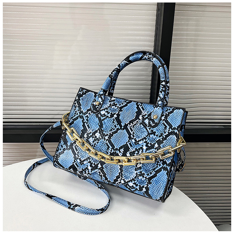 Fashion Street Shooting Snakeskin Pattern Small Handbags Female 2022 Trendy New European and American Style Exotic Shoulder Crossbody Small Square Bag