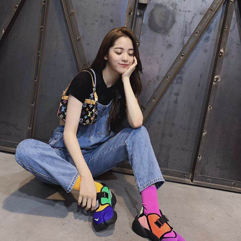 明星欧阳娜娜同款蓝色牛仔背带裤高腰显瘦直筒休闲百搭连体裤子女