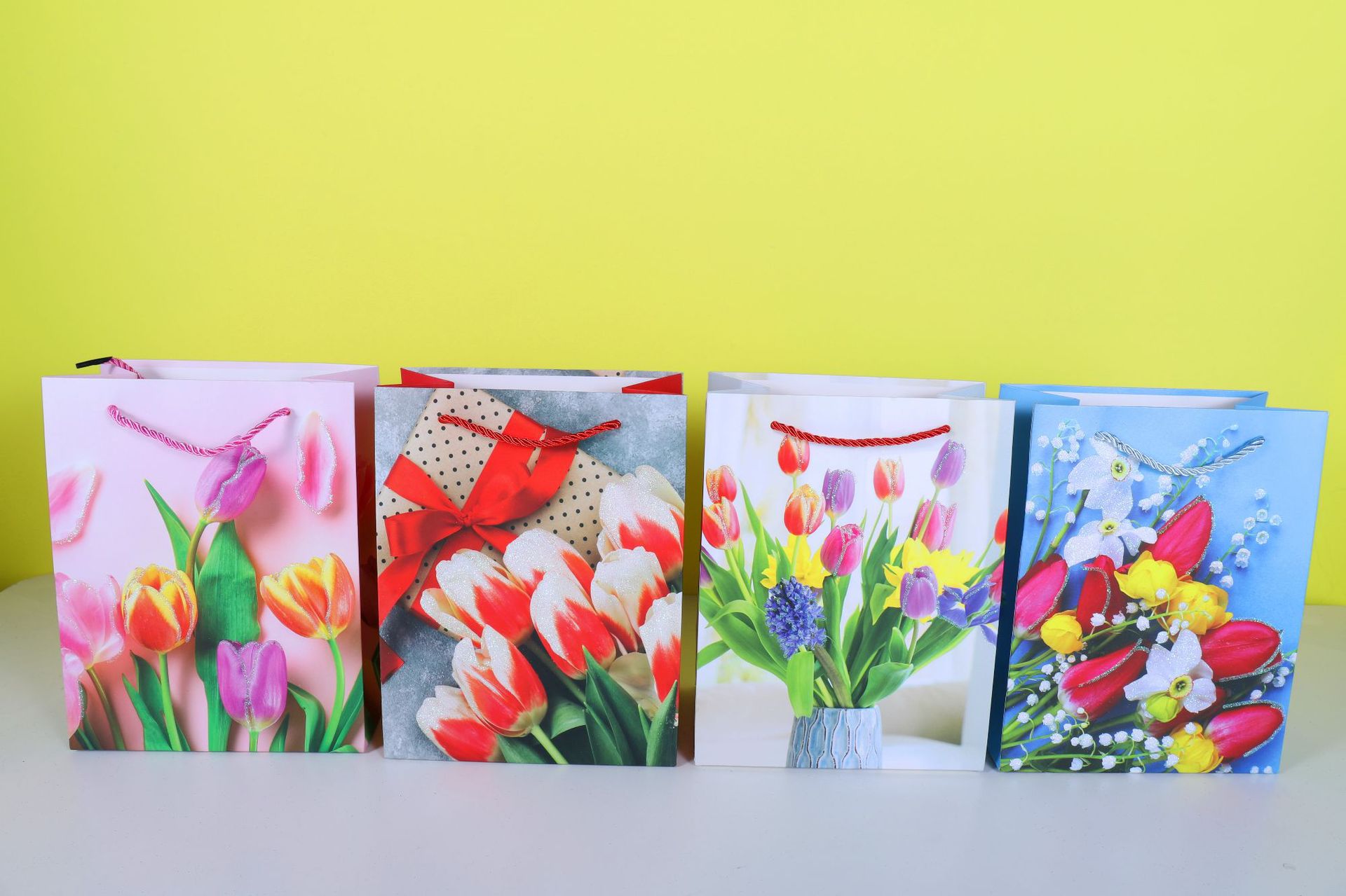 Exclusive for Cross-Border Mother's Day Gift Bag Waterproof Paper Bag Wholesale Children's Full Moon Banquet Gift