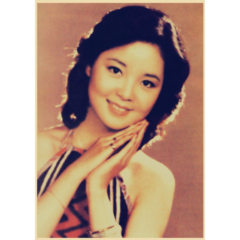 包邮怀旧台湾歌星邓丽君写真海报复古牛皮纸画报装饰墙画芯招贴画