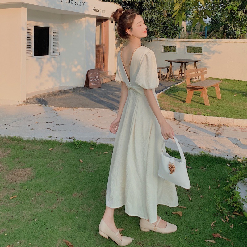 现货实拍肌理感纯色气质露背链条大v法式泡泡袖收腰大码连衣长裙