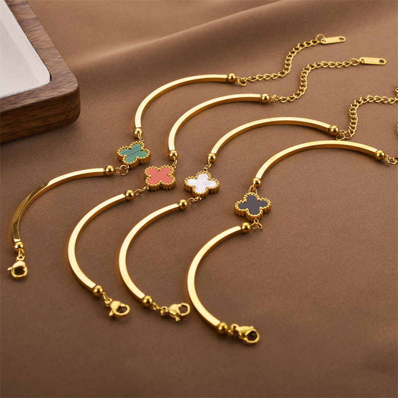 跨境新款钛钢方管四叶草手链女时尚轻奢百搭 18k金不掉色手链直销