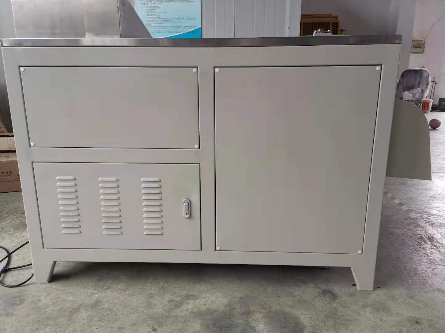 常州纽鲁奇机械实业供应橡胶撕边机 橡胶拆边机 数控硅胶切条机