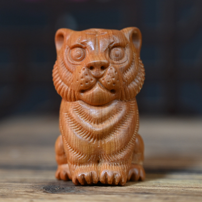 崖柏木雕刻生肖虎木质文玩手把件茶桌茶宠桌面摆件十二生肖摆饰