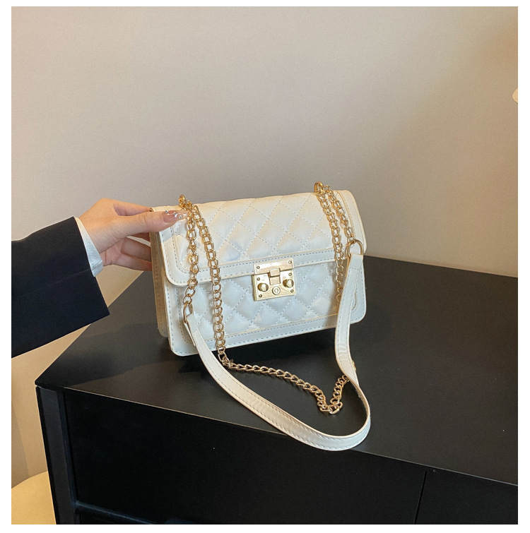 Wholesale Texture Diamond Check Bag Women's Bag 2023 Early Spring New Simple Small Square Bag Popular Chain Shoulder Messenger Bag