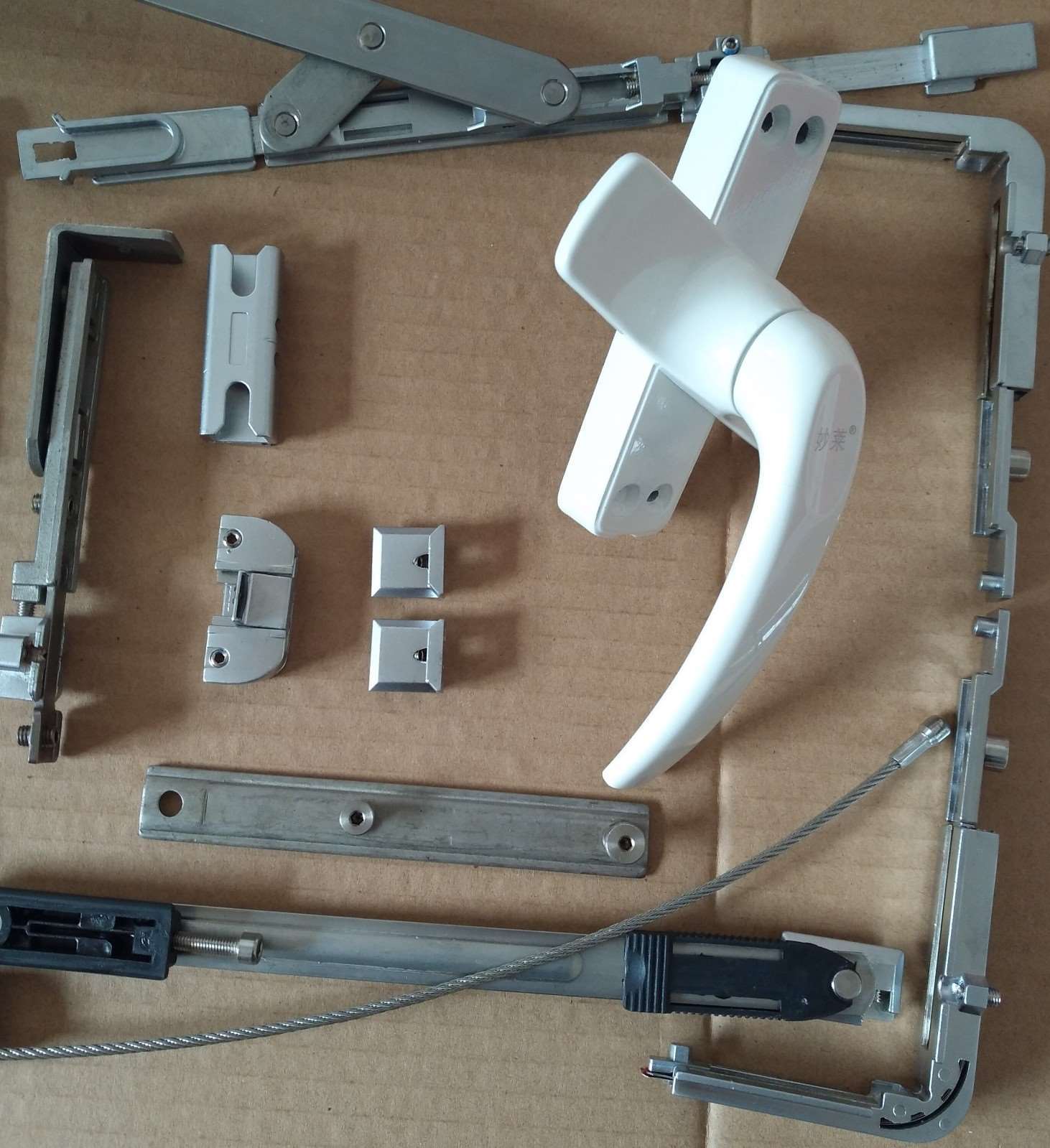 断桥铝外开下悬配件窗户执手开窗铝门窗悬挂内开五金系统内外平开