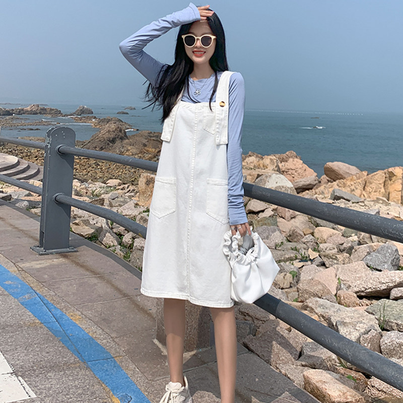 牛仔背带裙女2021秋新款韩版大码减龄小个子宽松吊带连衣裙