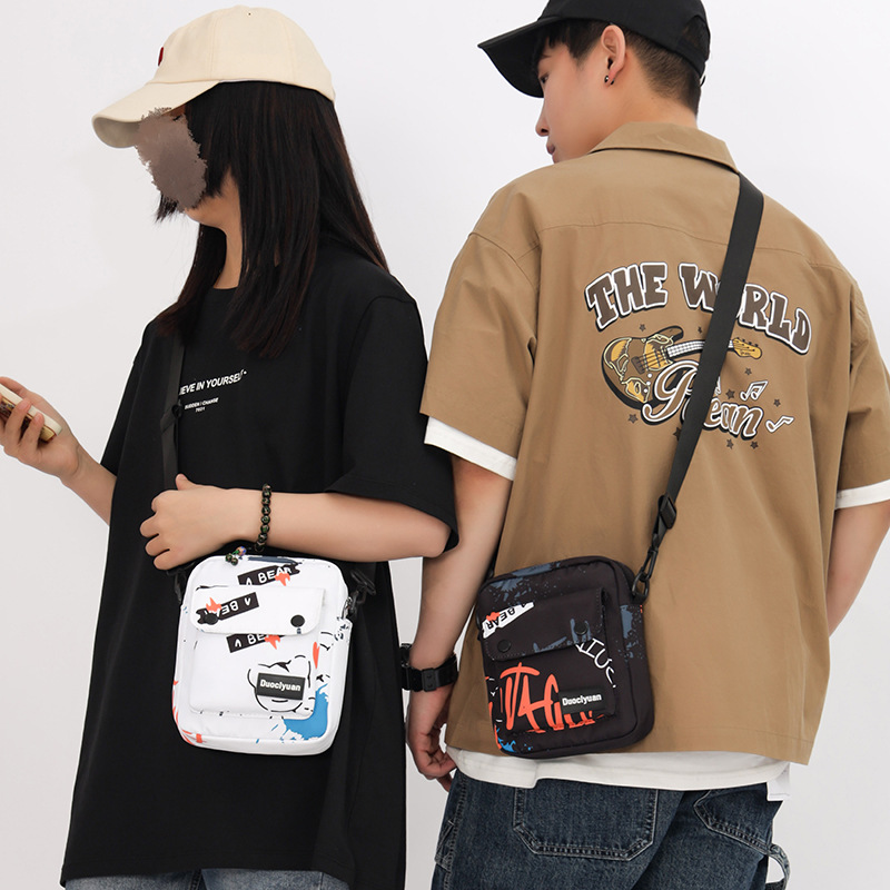 2022 Spring and Summer New Japanese Ins Harajuku Tide Cool Contrast Color Graffiti Letters Girl Student Versatile Bag