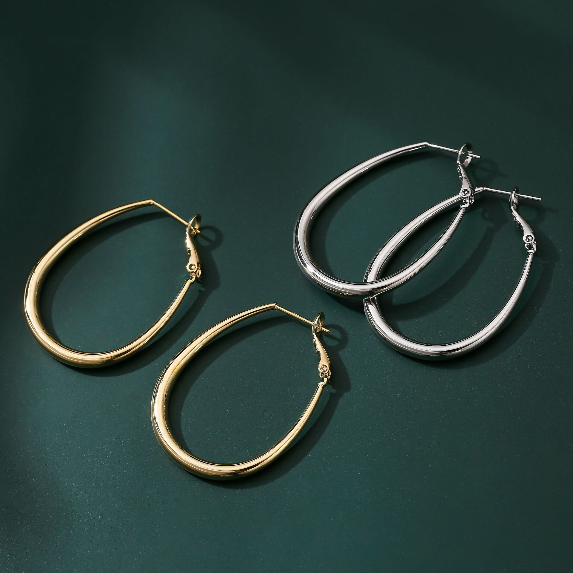 欧美INS时尚博主设计师个性简约小红书抖音同款光面几何夸张耳环