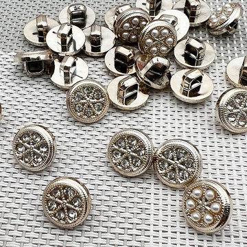 uv电镀高脚花边贴钻衬衫毛衣纽扣 批发abs电镀点钻贴珍珠服装饰扣
