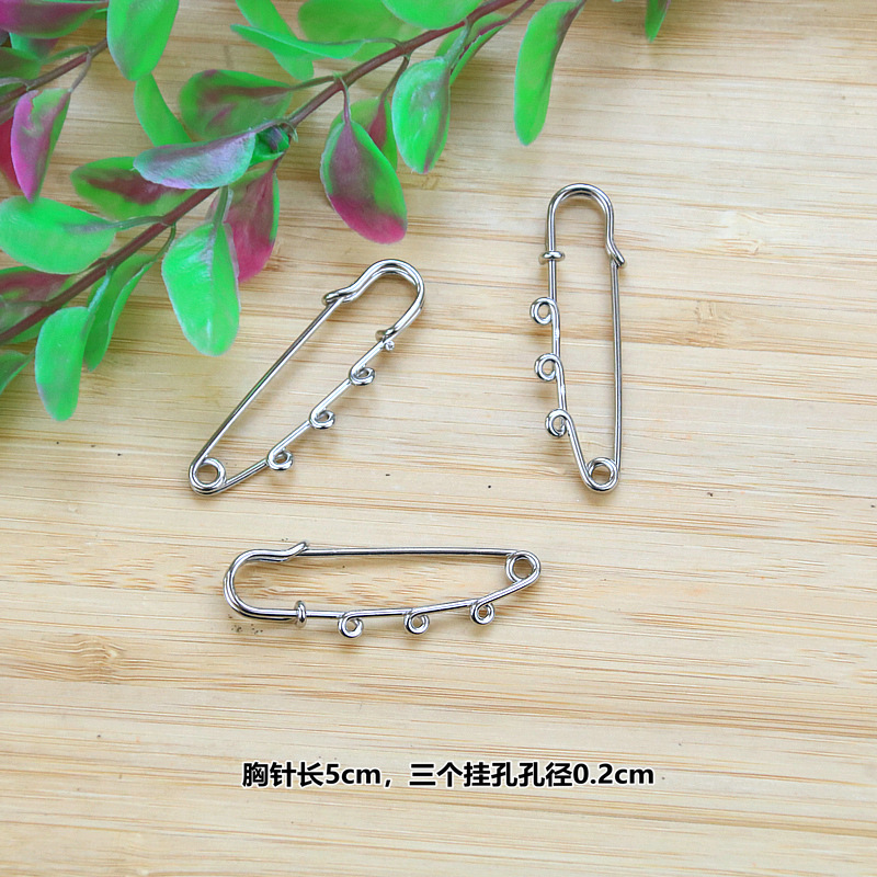 Baby Carry Pig Auditory ossicle Dog Teeth Children Baby Dorje Knot Safety Pin Sachet Pendant Brooch