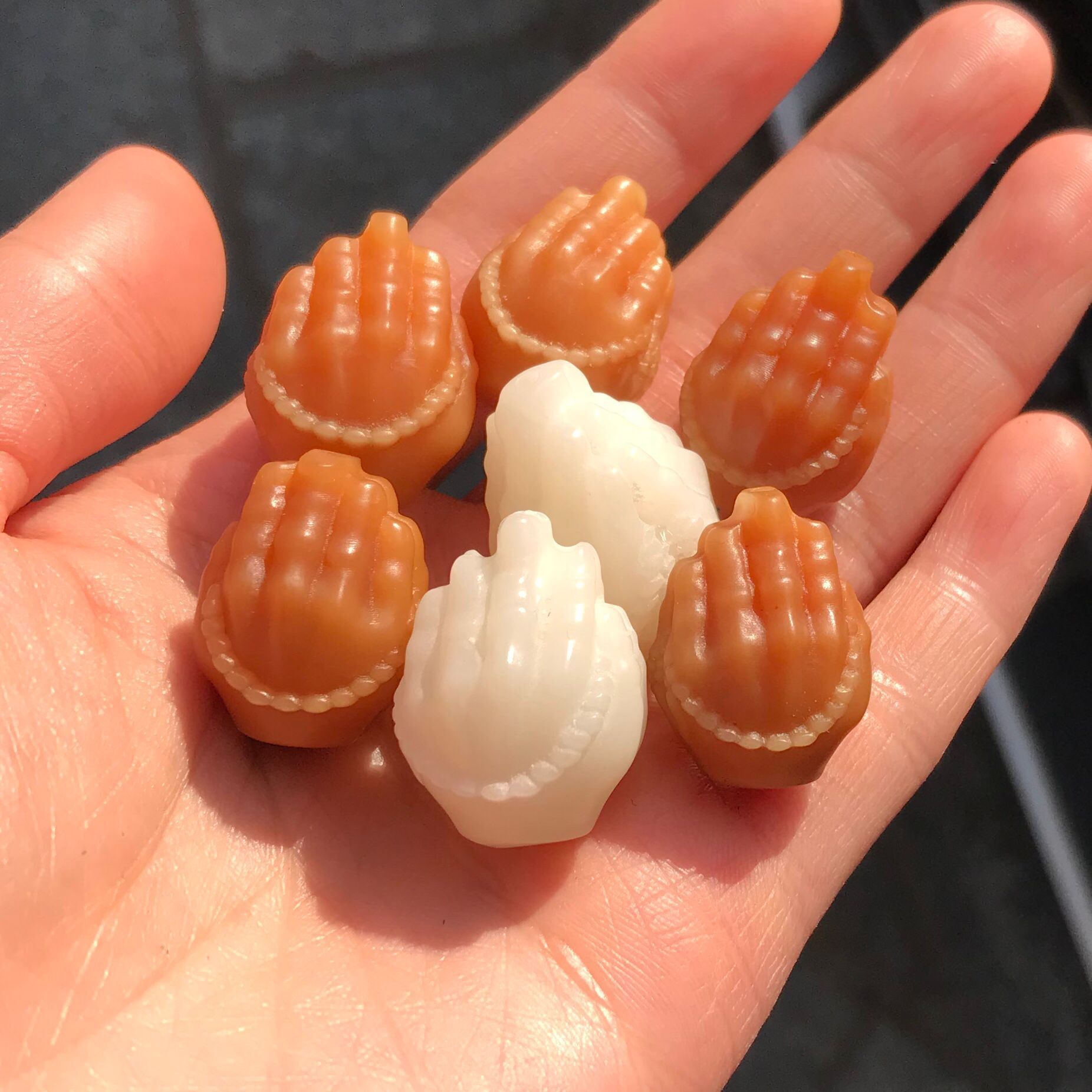 厂家供应风化菩提根佛手 白菩提根佛手 菩提根佛手吊坠配饰