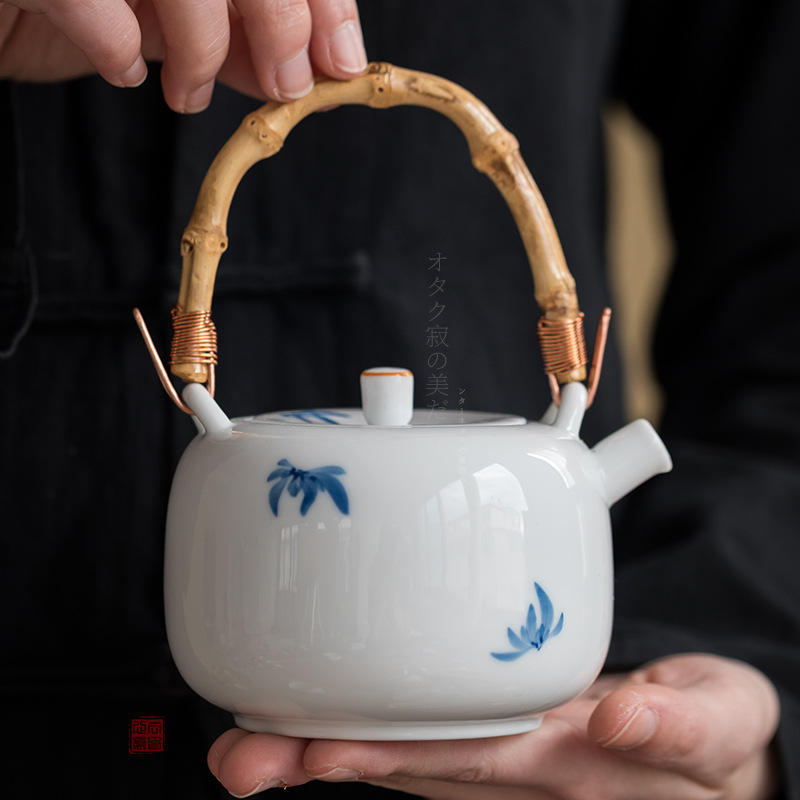 手绘蝴蝶兰茶壶陶瓷泡茶家用客厅防烫茶具提梁壶单壶功夫茶手提壶