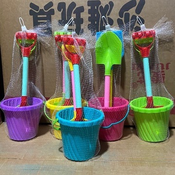 批发儿童玩具套装挖沙桶沙滩铲子沙滩玩沙玩具公园景区户外摆摊桶