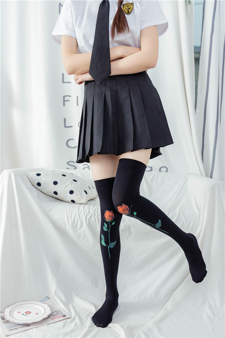 天鹅绒过膝袜大腿袜黑白丝袜烫金胶印lolita长筒jk学生微透女 cos