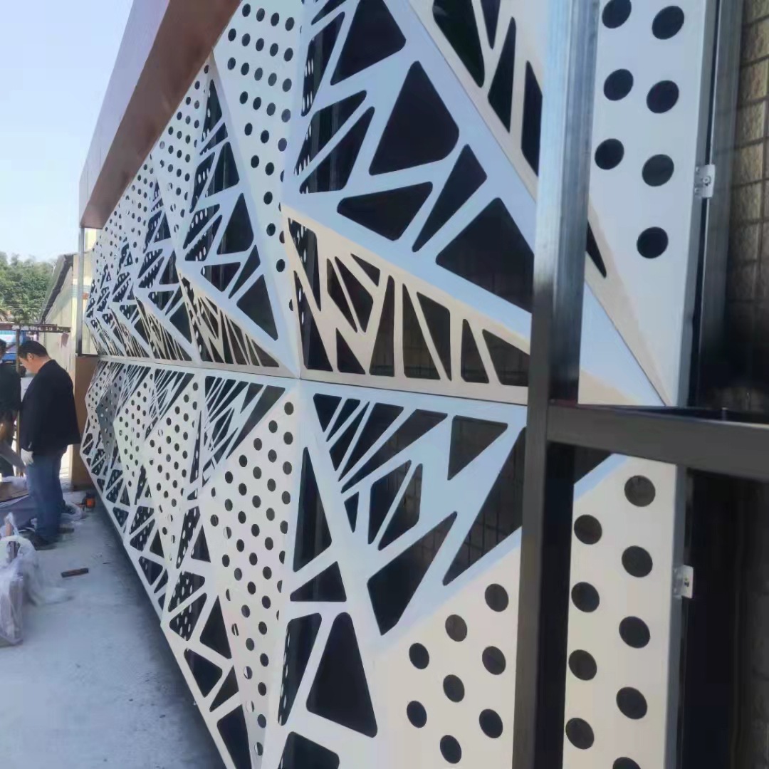 广西项目办公大楼3.0mm氟碳喷涂铝板雨棚 仿石材铝单板