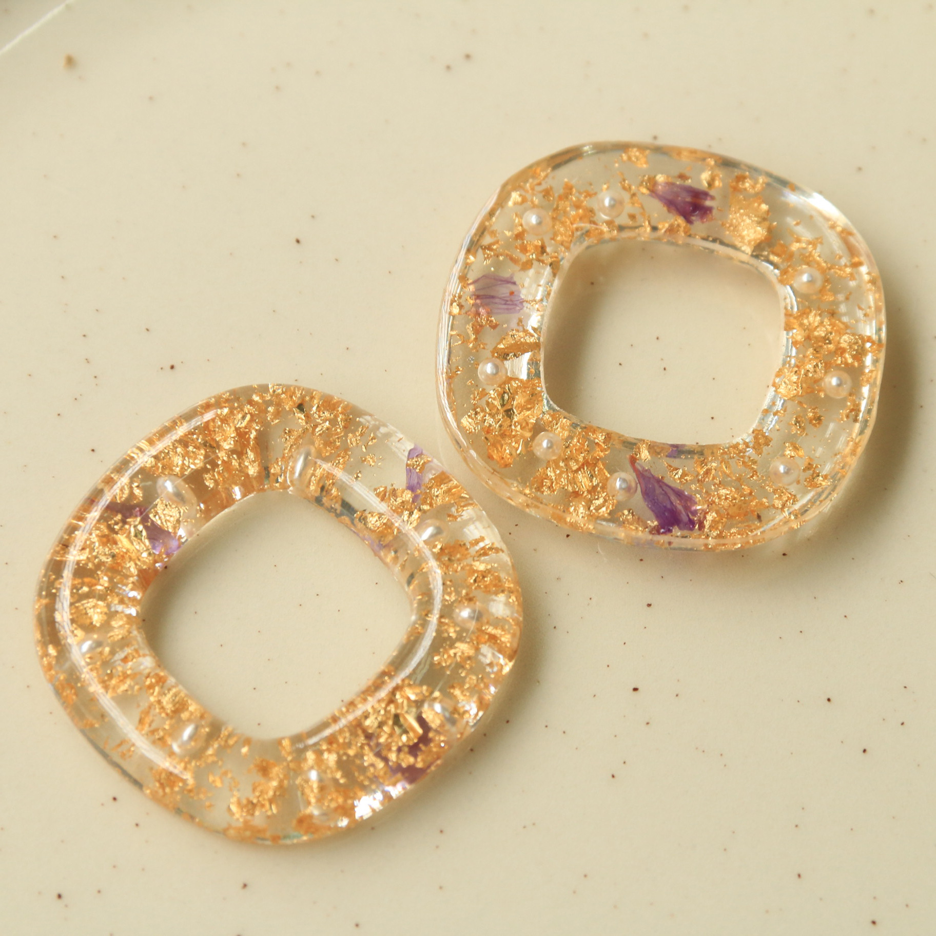 复古珍珠彩贝金箔异形镂空圈diy树脂配件耳饰发夹手机壳材料批发