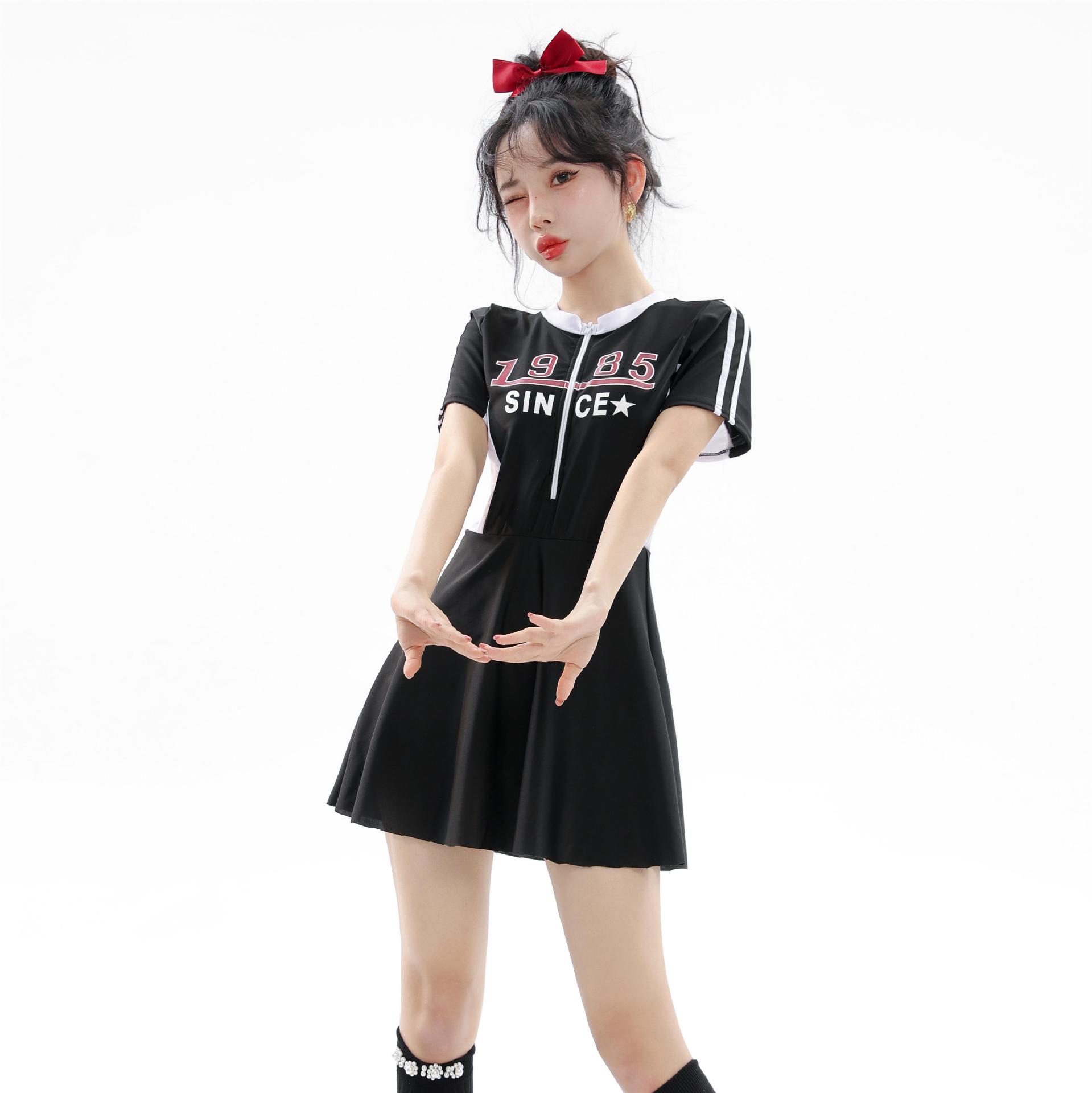 新品泳衣女拼接撞色字母印花修身拉链保守遮肚显瘦连体裙式游泳衣