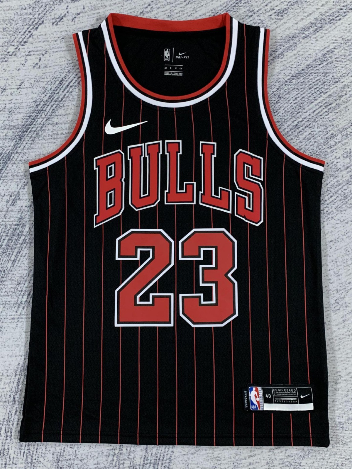 公牛队黑色条纹复古球衣23号乔丹1号罗斯8号拉文33号皮蓬nba球衣