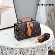 波士顿包包女2025新款热销复古印花手提枕头包百搭单肩斜挎包女包