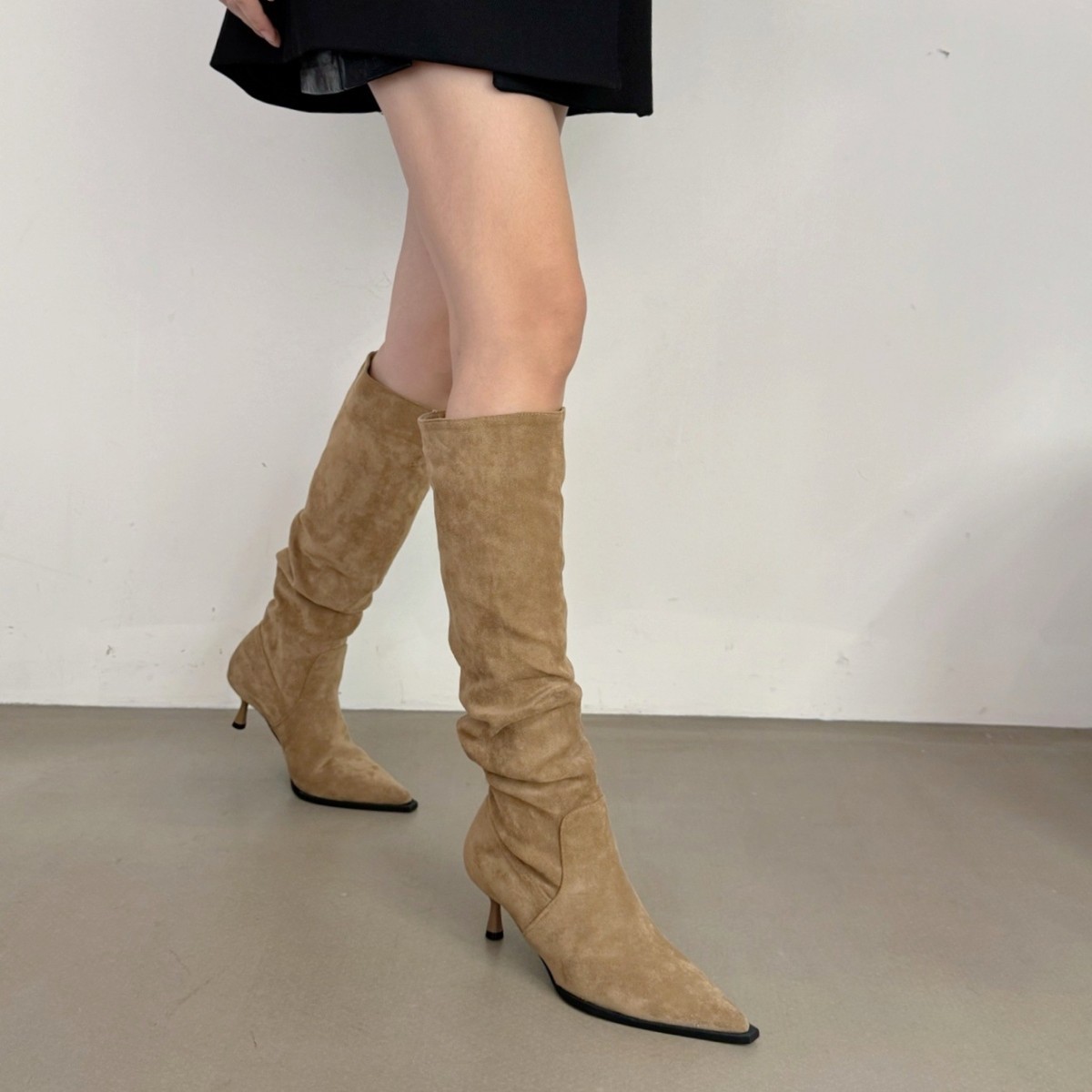 堆堆靴复古绒面卡其色高筒长靴高跟靴女靴子法式秋夏新款长筒靴女