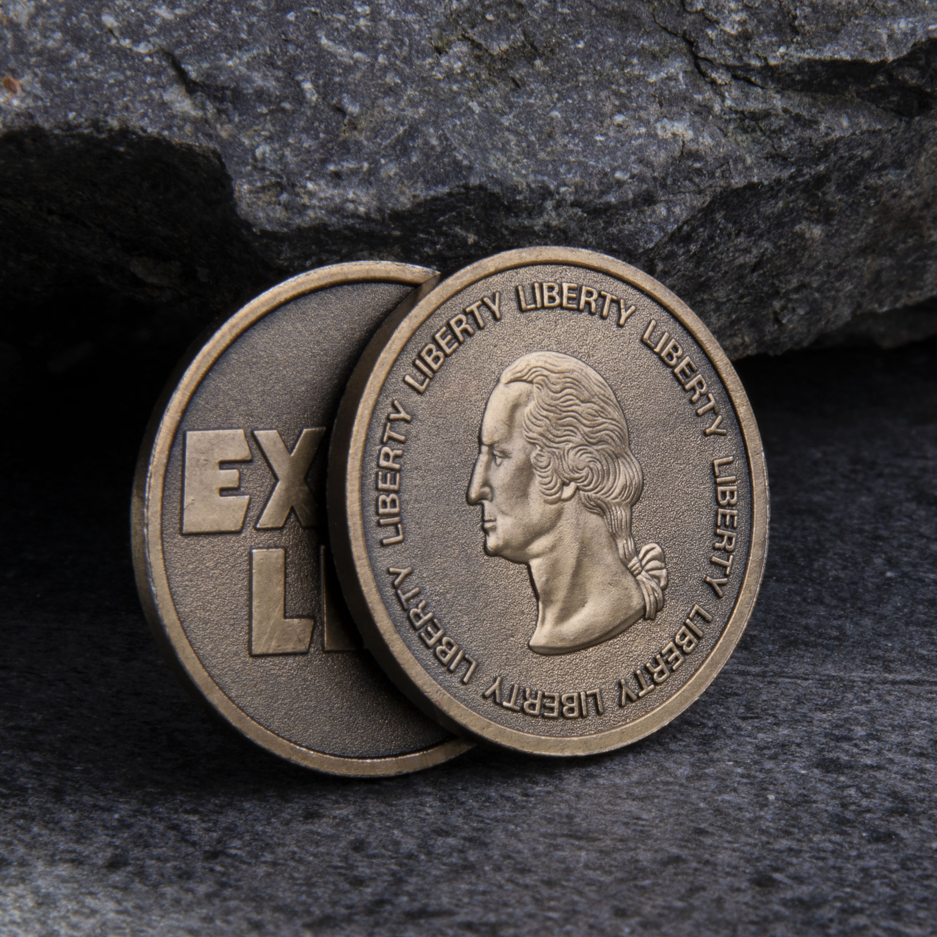 现货批发 人头浮雕金属纪念币电镀复古合金纪念币 定制徽章商业礼