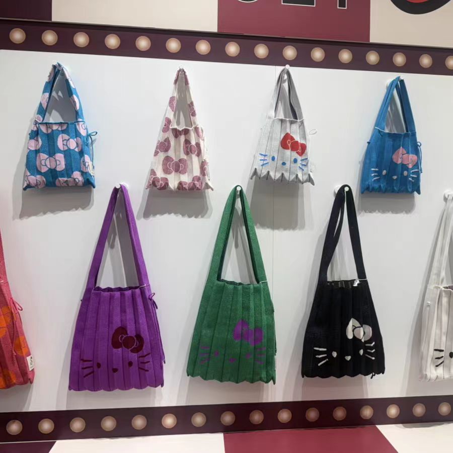 韩国小众 25新款 可爱凯卡通联名百褶手提包休闲包褶皱包风琴包