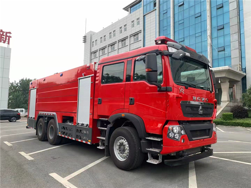 国六重汽豪沃水罐泡沫消防车 16吨泡沫消防车 森林园区用的消防车