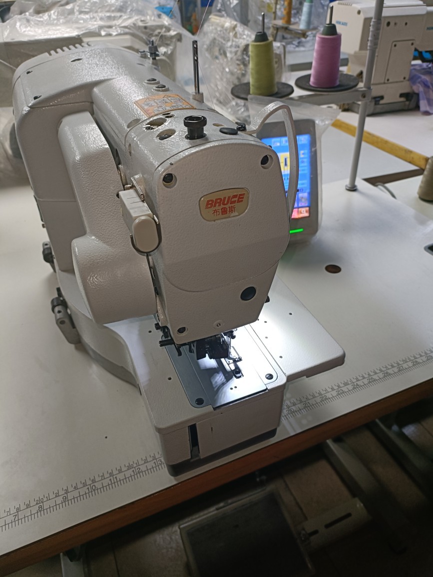 二手电脑杰克平头锁眼机布鲁斯锁眼机布鲁斯全自动缝纫机