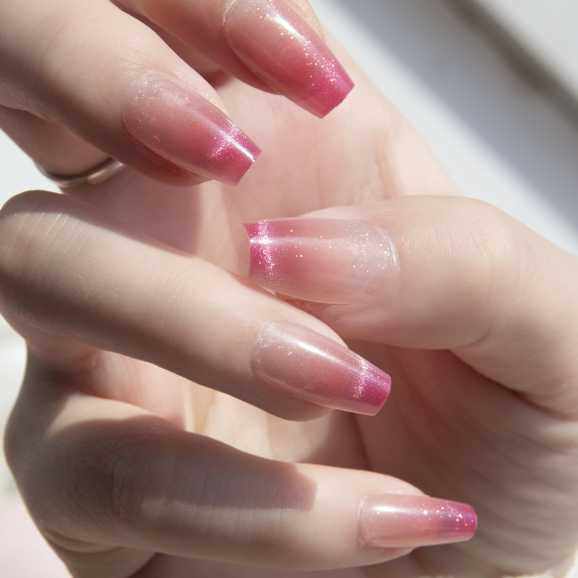 新款桃红小红女温柔风假指甲指甲多巴胺 玻璃润彩猫眼系穿戴甲片