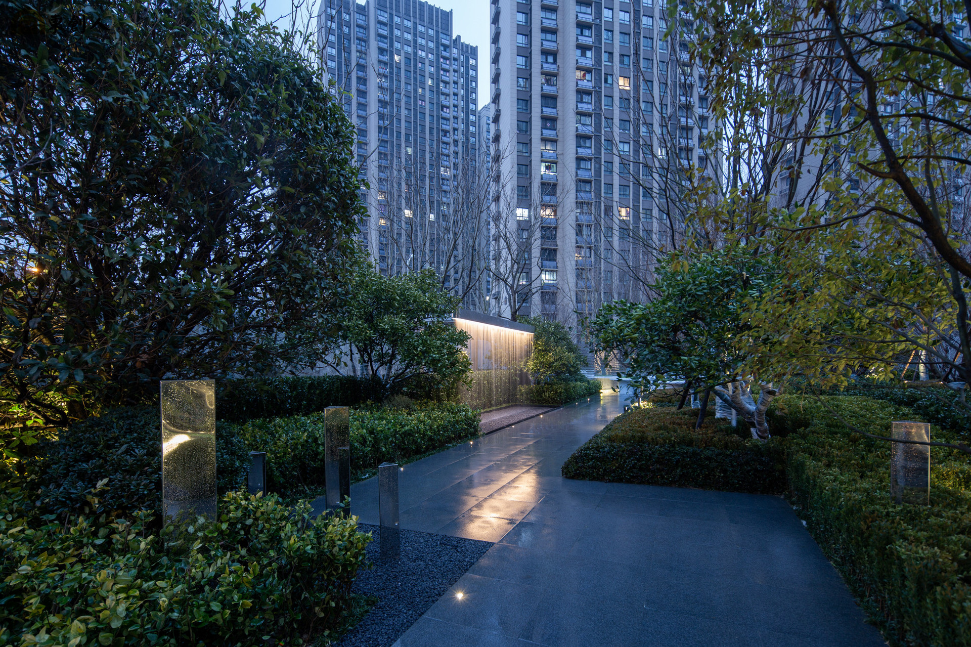 花岗岩系列 芝麻黑 福鼎黑 浪淘沙600*1200外墙干挂岩石厚板