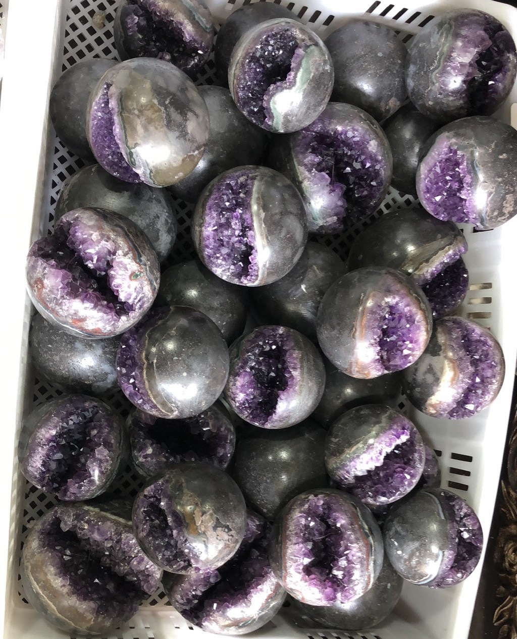 天然紫水晶原矿开口笑紫晶洞紫水晶批发一手货源490一公斤