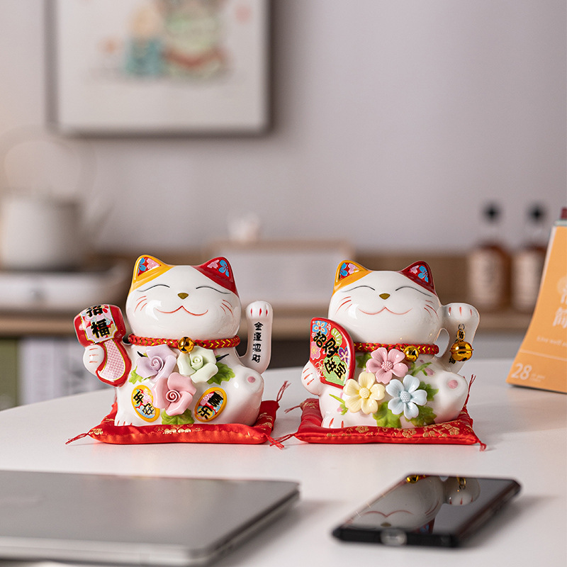招财猫陶瓷家居摆件创意日式发财猫小存钱罐店铺开业活动礼品批发