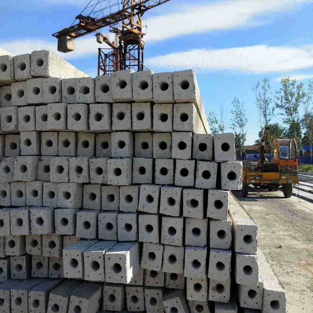 四方形大棚葡萄架立柱火龙果单孔钢筋防撞桩猕猴桃百香果棚水泥柱