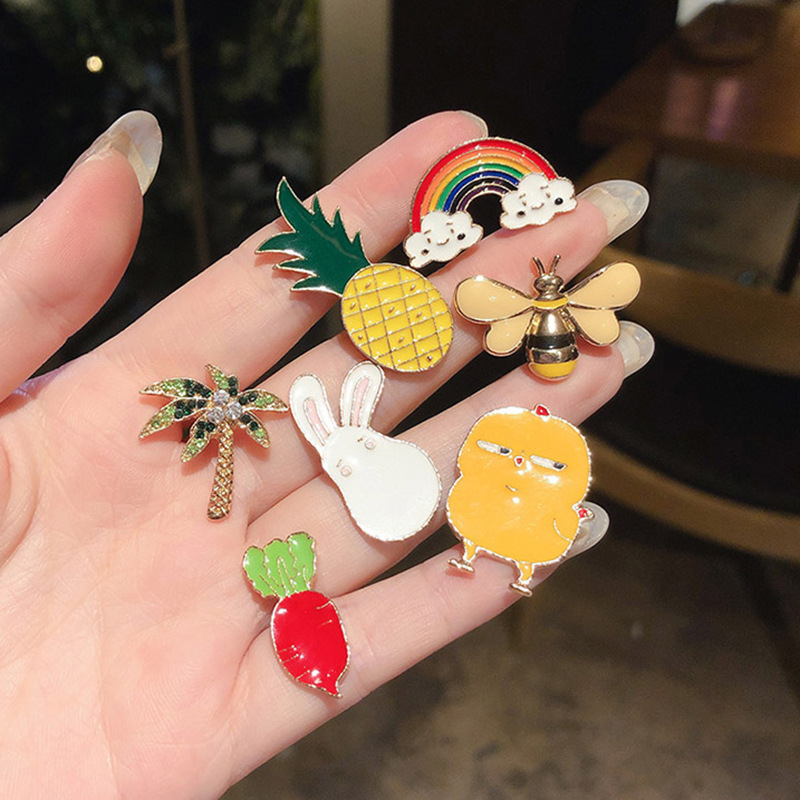 圣诞节雪花胸针女日系卡通可爱小鹿胸花徽章潮个性防走光别针