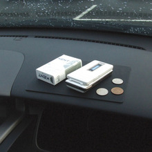日本YAC耐高温汽车用品防滑垫车内车载仪表台手机香水摆件置物垫