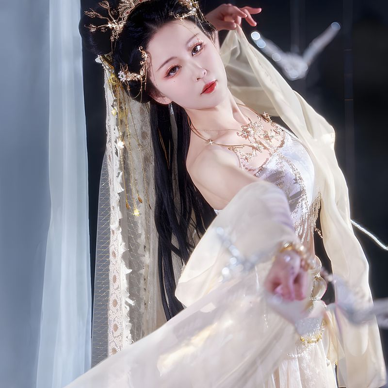 新款西域风异域公主敦煌飞天舞蹈装旅拍写真爆款舞台演出套装服饰