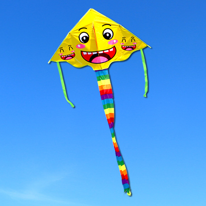 潍坊鸿运风筝批发宽尾卡通儿童成人微风易飞地摊玩具风筝线轮包邮