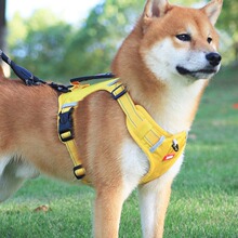 背心式狗狗牵引绳中小型犬柴犬柯基犬幼犬可调节胸背带遛狗绳