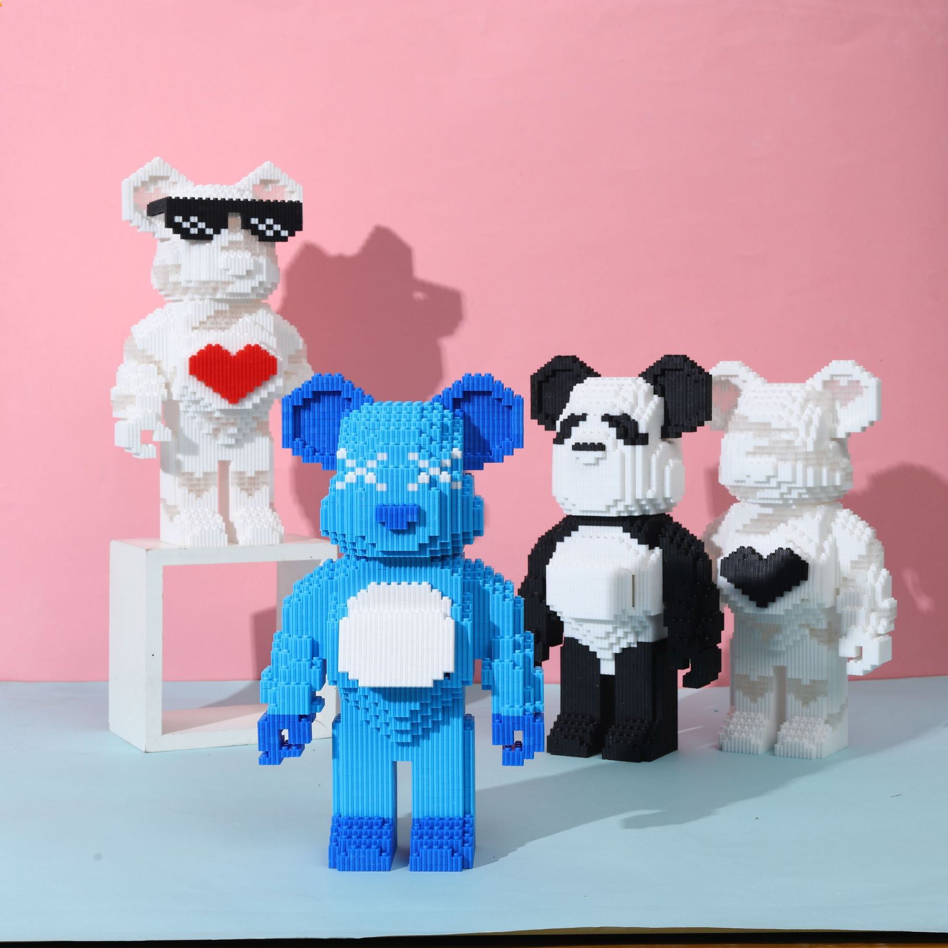 网红暴力熊积木熊摆件成年高难度小颗粒拼装积木玩具女孩生日礼物