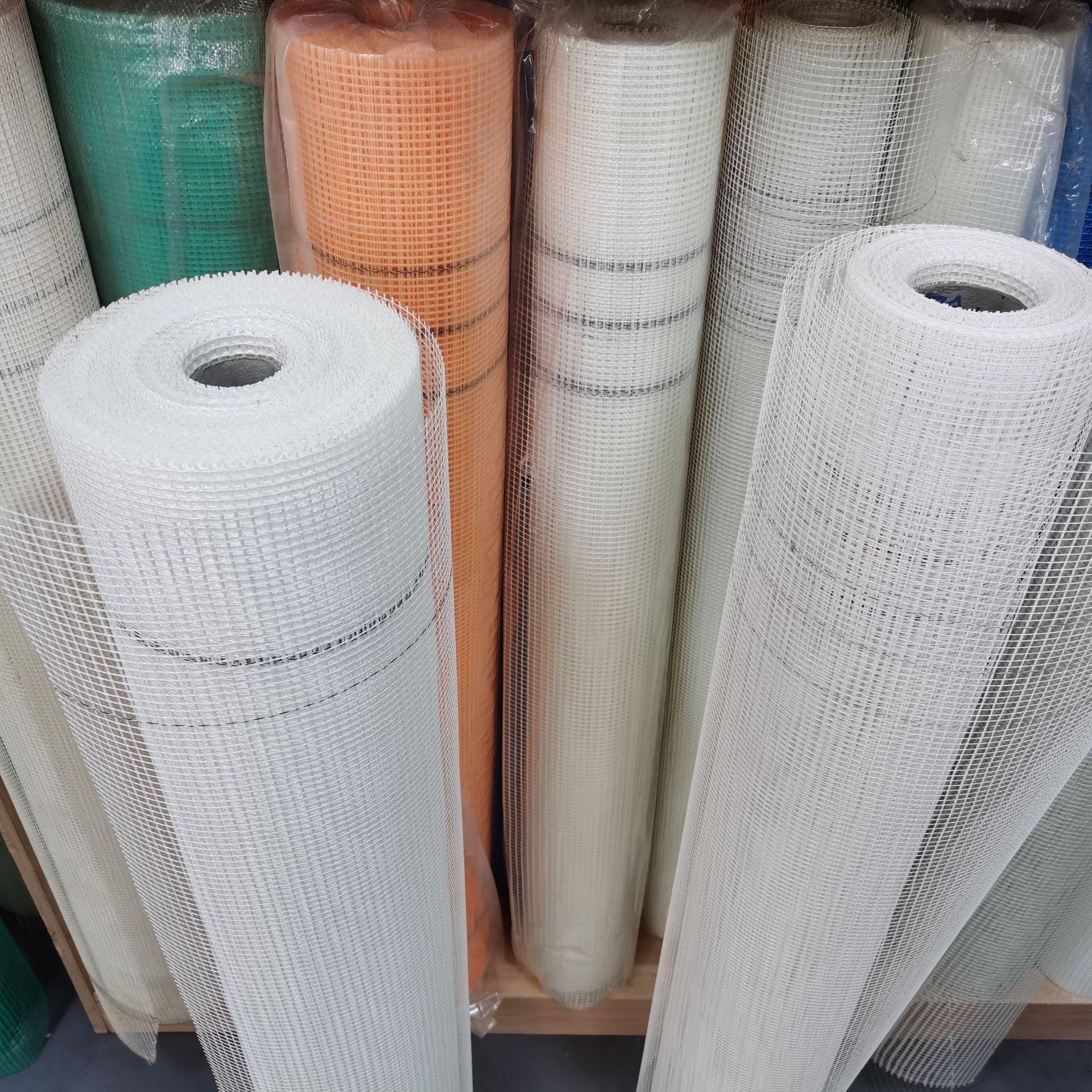 批发 内外墙保温网格布 160克金锅国标玻璃纤维网 自粘网胶带现货