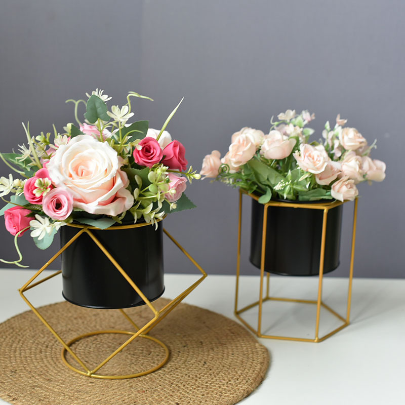 Iron Flower Basket Dining Table and Tea Table in Living Room Bouquet Ornaments Indoor Decorative Flower Pot Nordic Flower Basket Golden Mini