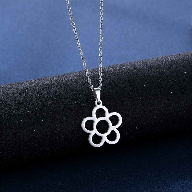 Simple Small Flower Pendant Stainless Steel Ins Cold Wind Necklace and Earring Suit Niche Design Flower Clavicle Chain